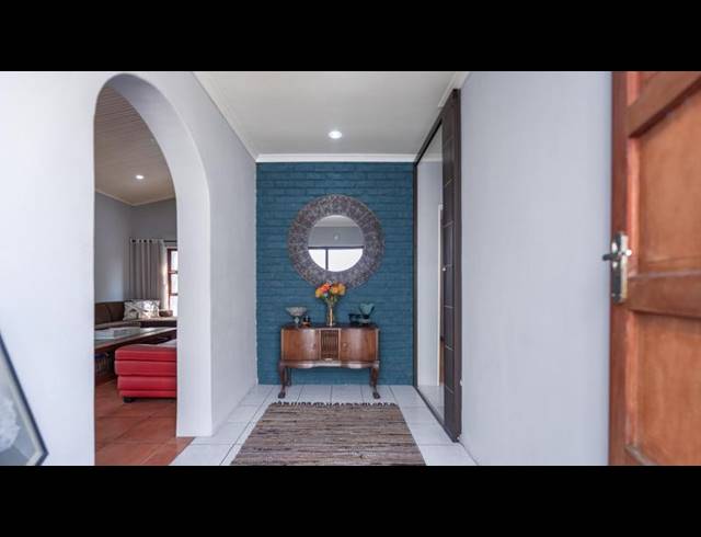 4 BEDROOM HOUSE FOR SALE IN BLOMMENDAL